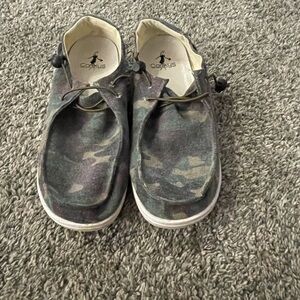Women’s Camouflage Shoes